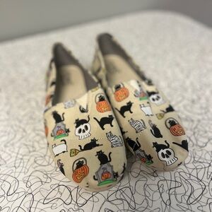 Toms Cream Halloween Slip-On Flats with Black & Orange Accents